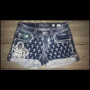 Looking for for theses blue Jean shorts 28